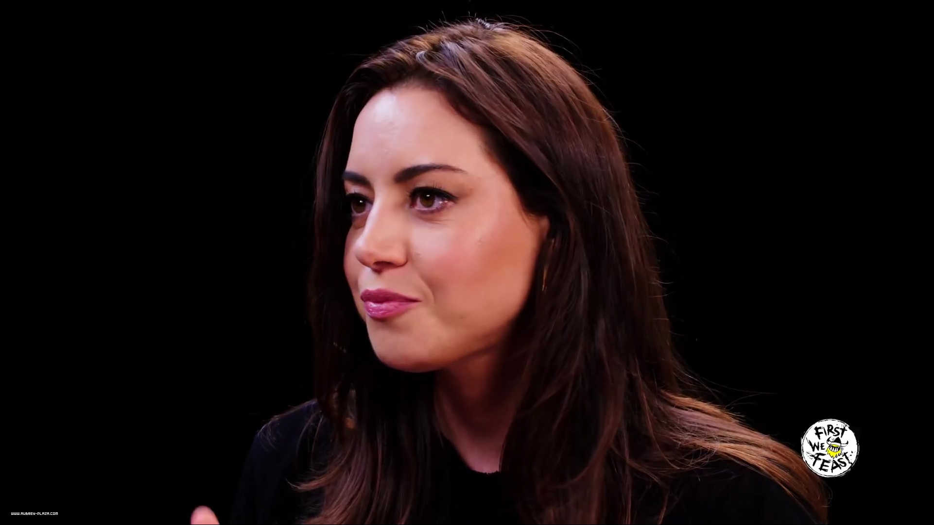 2019: Hot Ones - Aubrey Plaza Snorts Milk While Eating Spicy Wings ...