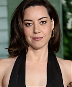 Aubrey Plaza Online